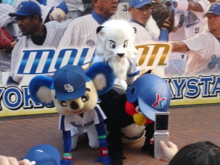 プロ野球マスコットキャラクター達のおもしろ画像