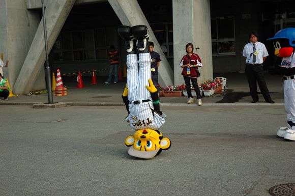 プロ野球マスコットキャラクター達のおもしろ画像