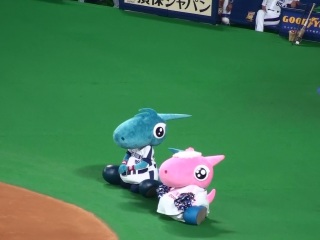 プロ野球マスコットキャラクター達のおもしろ画像
