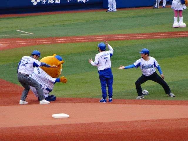 プロ野球マスコットキャラクター達のおもしろ画像