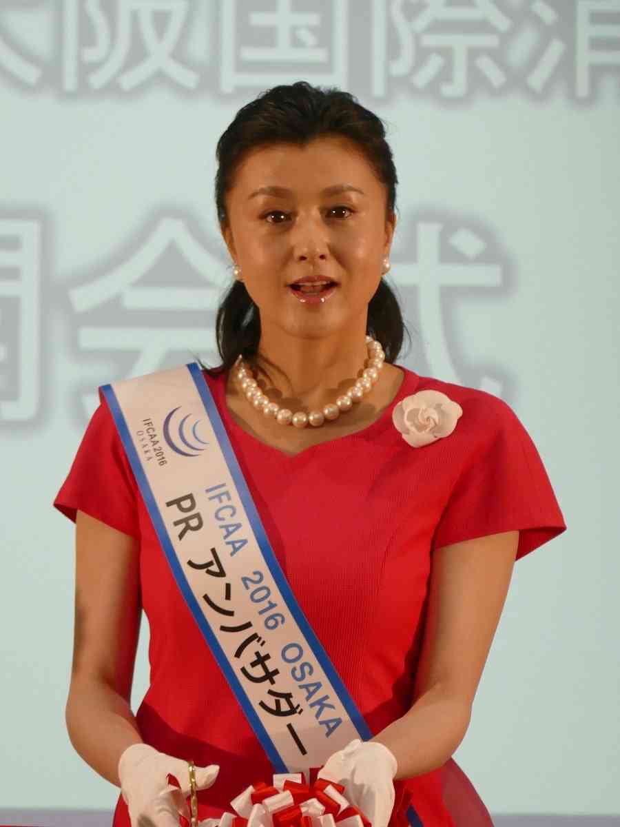 藤原紀香、小林麻央へのコメント途中で遮られ退場