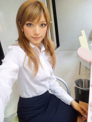 金髪が似合う日本の有名人の画像を貼るトピ