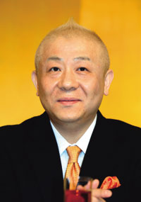 金髪が似合う日本の有名人の画像を貼るトピ