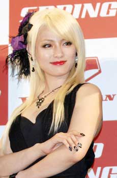 金髪が似合う日本の有名人の画像を貼るトピ