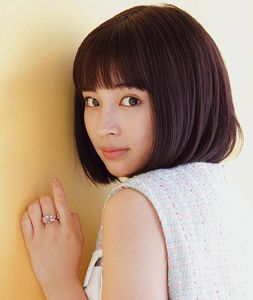 3位広瀬すず、2位桐谷美玲！「ラブレターをもらいたい」女性1位は？