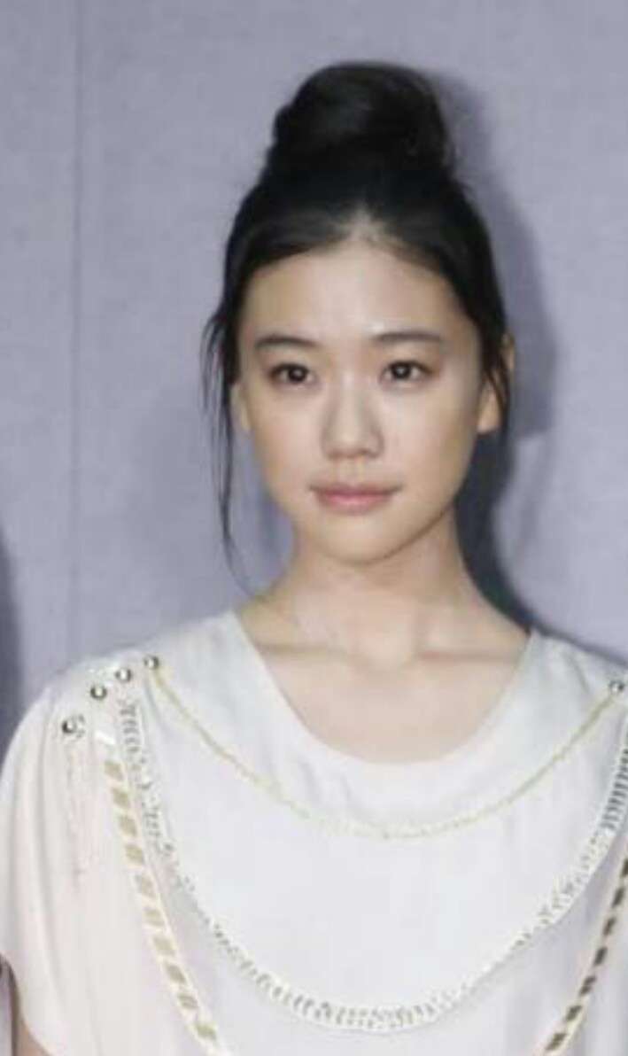 黒木華、初写真集の売り上げは「389部」! 「連ドラ主演女優なのに……」とマスコミも絶句!?