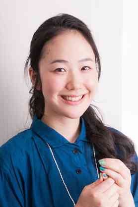 黒木華、初写真集でウエディングドレス披露「喜んでいただければ」