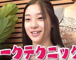 黒木華、初写真集でウエディングドレス披露「喜んでいただければ」