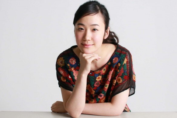 黒木華、初写真集でウエディングドレス披露「喜んでいただければ」
