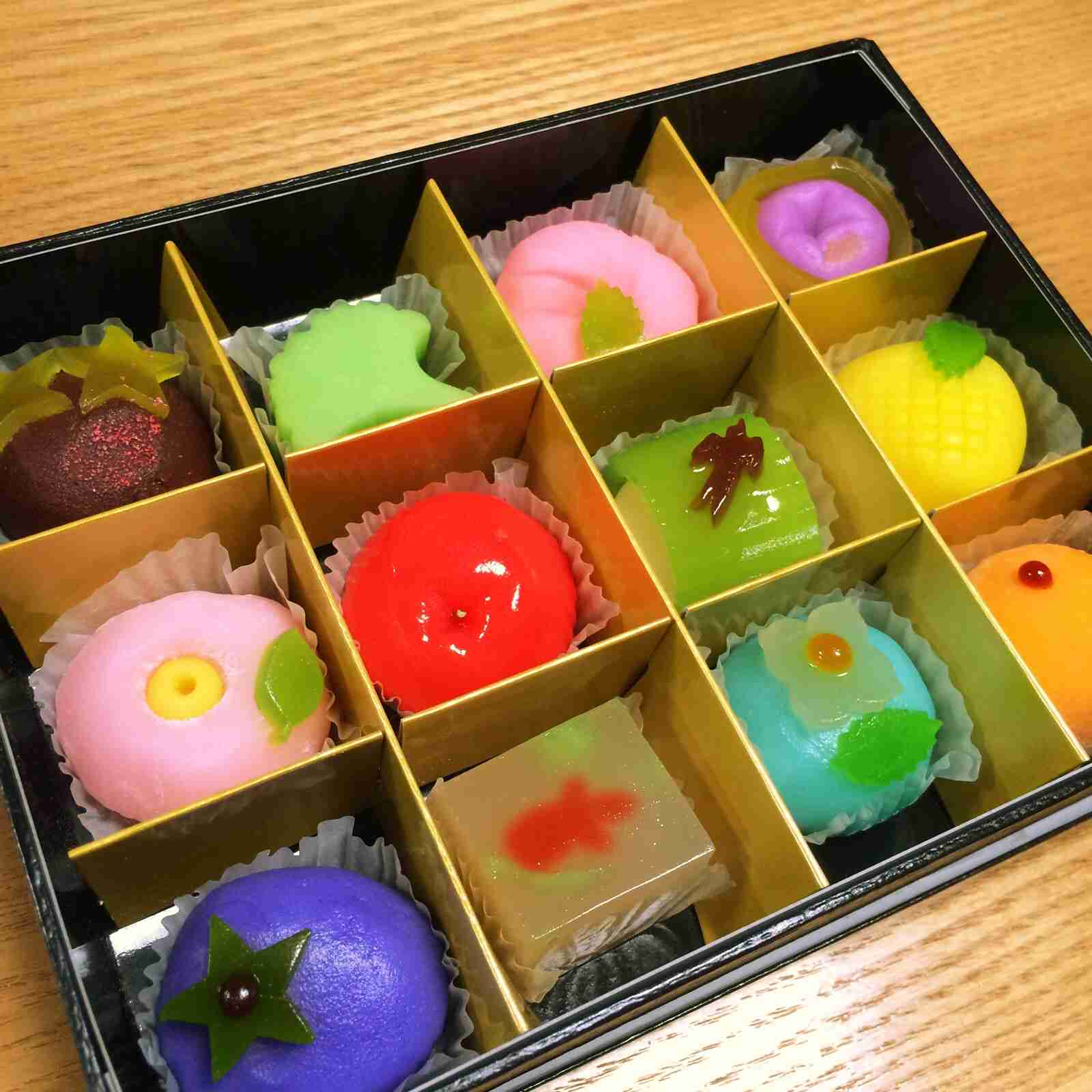 今日は和菓子の日