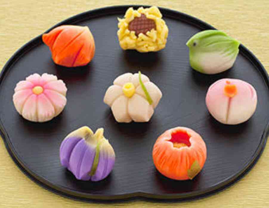 今日は和菓子の日