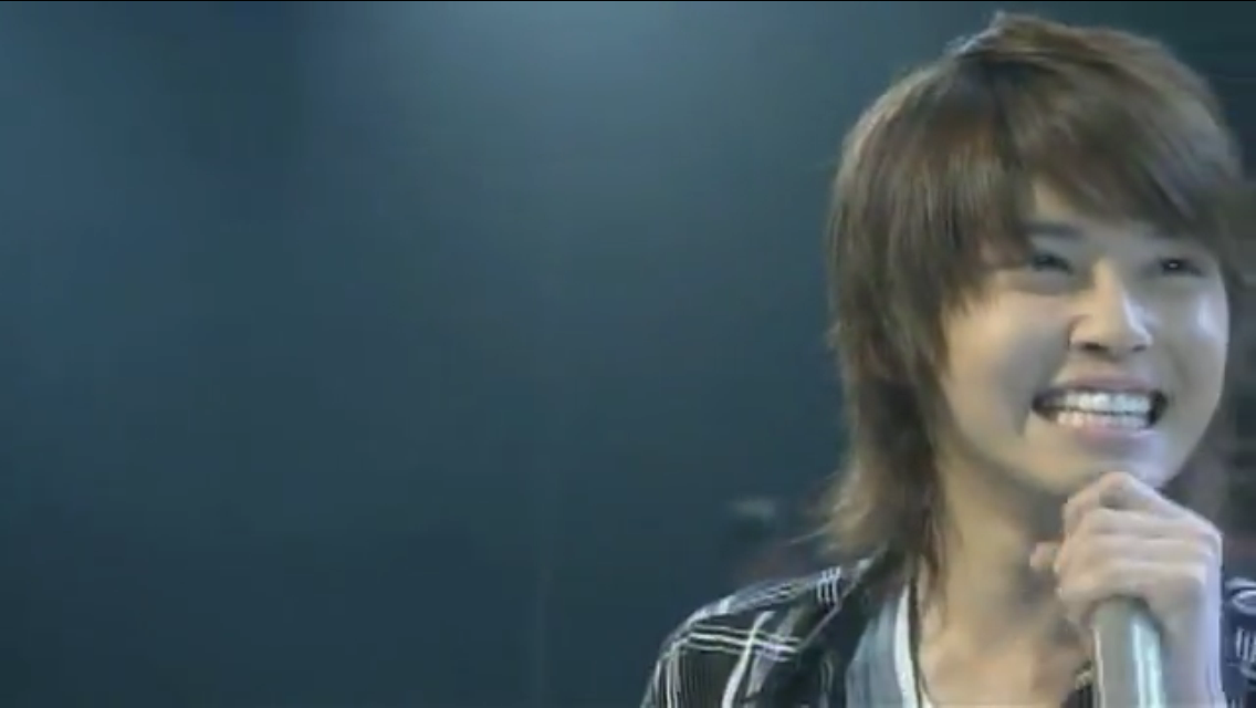 ジャニーズメンバーの笑顔の画像を貼るトピ