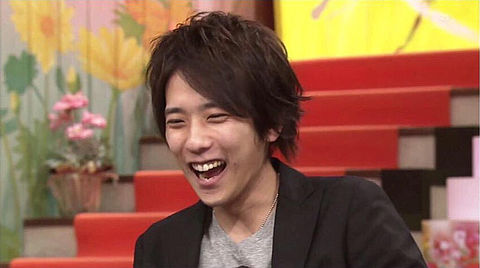 ジャニーズメンバーの笑顔の画像を貼るトピ