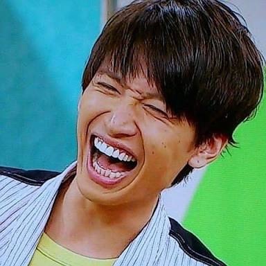 ジャニーズメンバーの笑顔の画像を貼るトピ