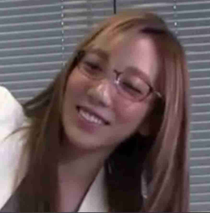 ざわちん、浜崎あゆみCDジャケットを完コピ