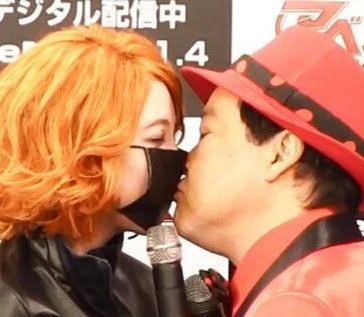 ざわちん、浜崎あゆみCDジャケットを完コピ