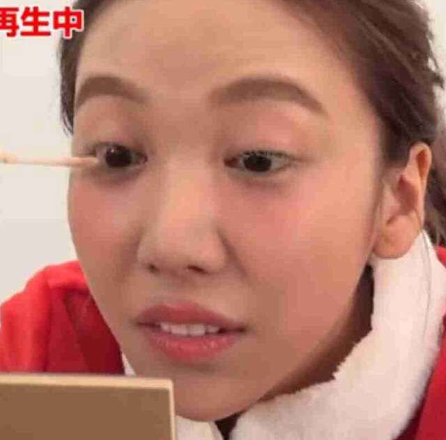 ざわちん、浜崎あゆみCDジャケットを完コピ