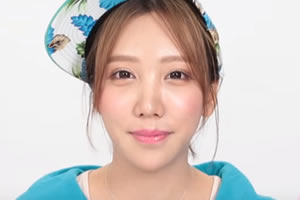 ざわちん、浜崎あゆみCDジャケットを完コピ