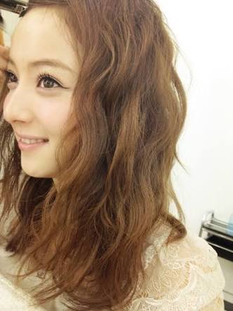 横顔が綺麗な芸能人の画像を貼るトピ