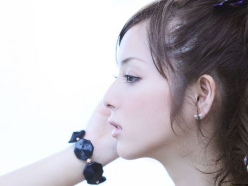 横顔が綺麗な芸能人の画像を貼るトピ