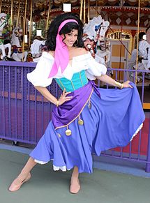 ディズニーのキャラになれる魔法にかけられたら、どのキャラになりたいですか？