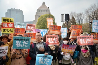 住民反対で中止・延期、13保育園 自治体待機児童調査