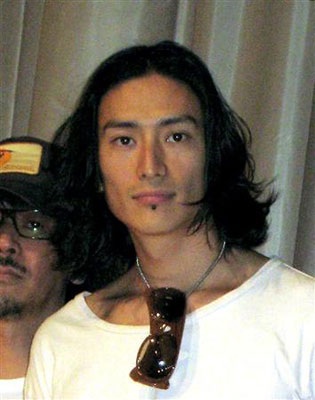 髪型で今のイメージと違って見える有名人画像