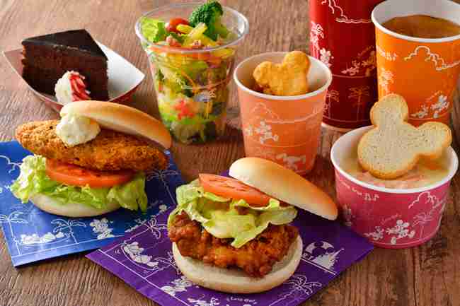 【上海ディズニー】 家族そろって列に割り込み、ニセ入場券、乱雑で適当なランチ…試験営業ではトラブル続き　開園まで１週間