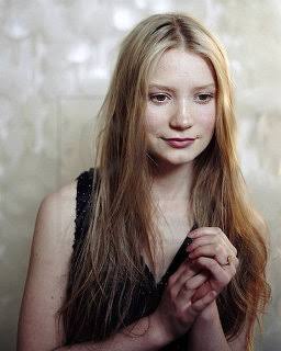 ジョニー・デップの妻が8年前に女性写真家と「同性婚」していた！