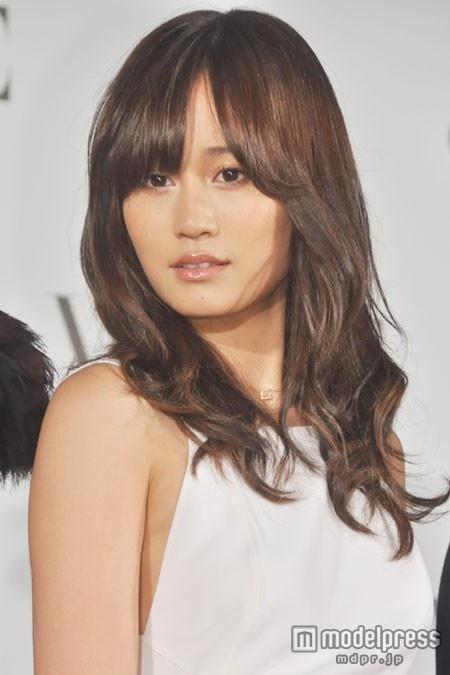 指原莉乃　前田敦子のジャケ写を真似るも「霊が映ってますよ！」
