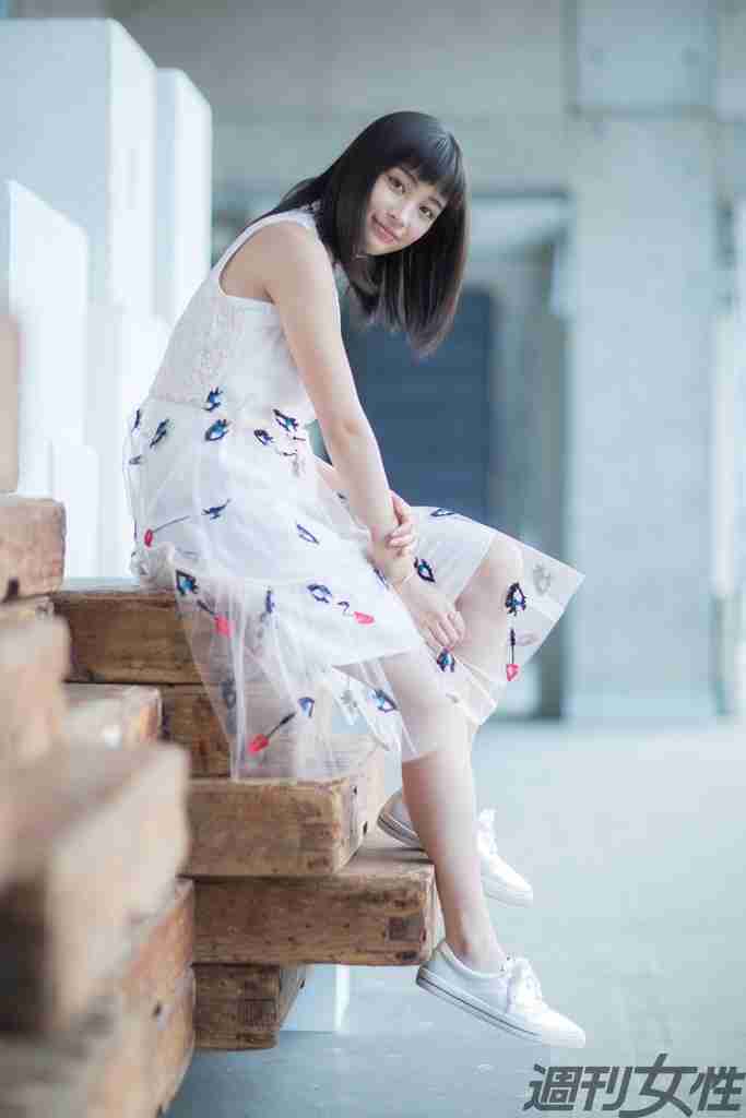ワンピース姿の芸能人の画像を貼るトピ
