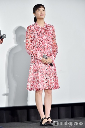 ワンピース姿の芸能人の画像を貼るトピ