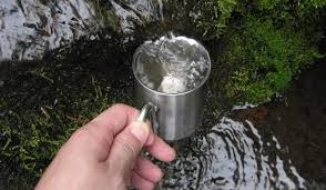 冷たい飲み物の画像を貼って涼みましょう