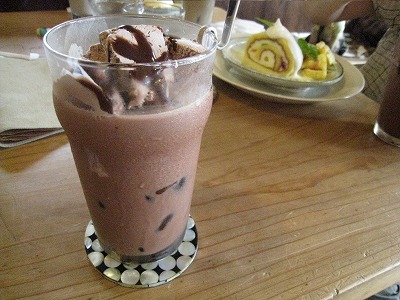 冷たい飲み物の画像を貼って涼みましょう