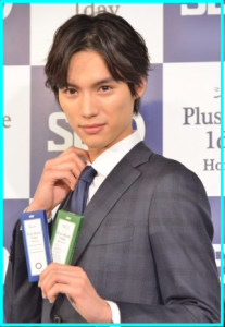 おでこを出している芸能人の画像を貼るトピ