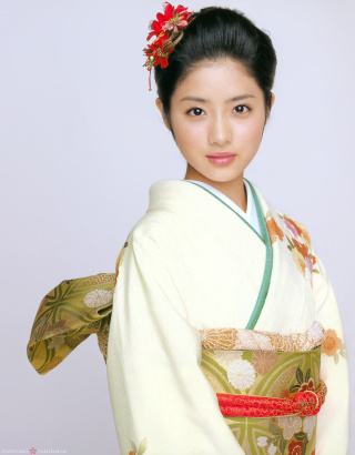 おでこを出している芸能人の画像を貼るトピ