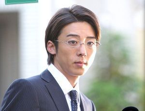 おでこを出している芸能人の画像を貼るトピ