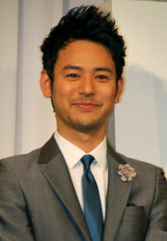 おでこを出している芸能人の画像を貼るトピ