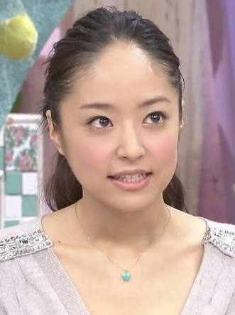おでこを出している芸能人の画像を貼るトピ