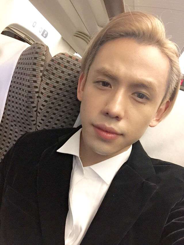 おでこを出している芸能人の画像を貼るトピ