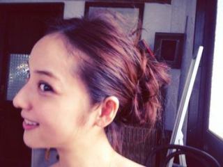 おでこを出している芸能人の画像を貼るトピ