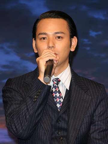 おでこを出している芸能人の画像を貼るトピ