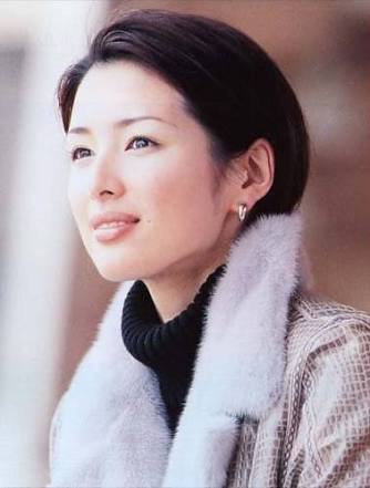 おでこを出している芸能人の画像を貼るトピ
