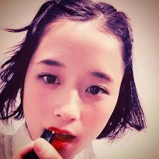 おでこを出している芸能人の画像を貼るトピ