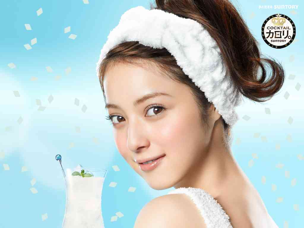 おでこを出している芸能人の画像を貼るトピ