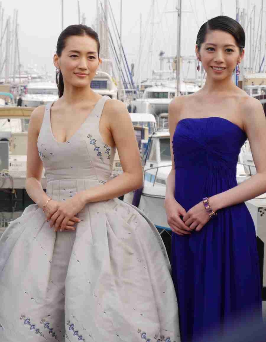 おでこを出している芸能人の画像を貼るトピ
