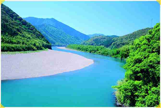 国内で綺麗な川