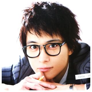 男性芸能人の髪型、似合っていたら+を押すトピ