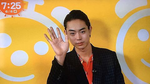 男性芸能人の髪型、似合っていたら+を押すトピ
