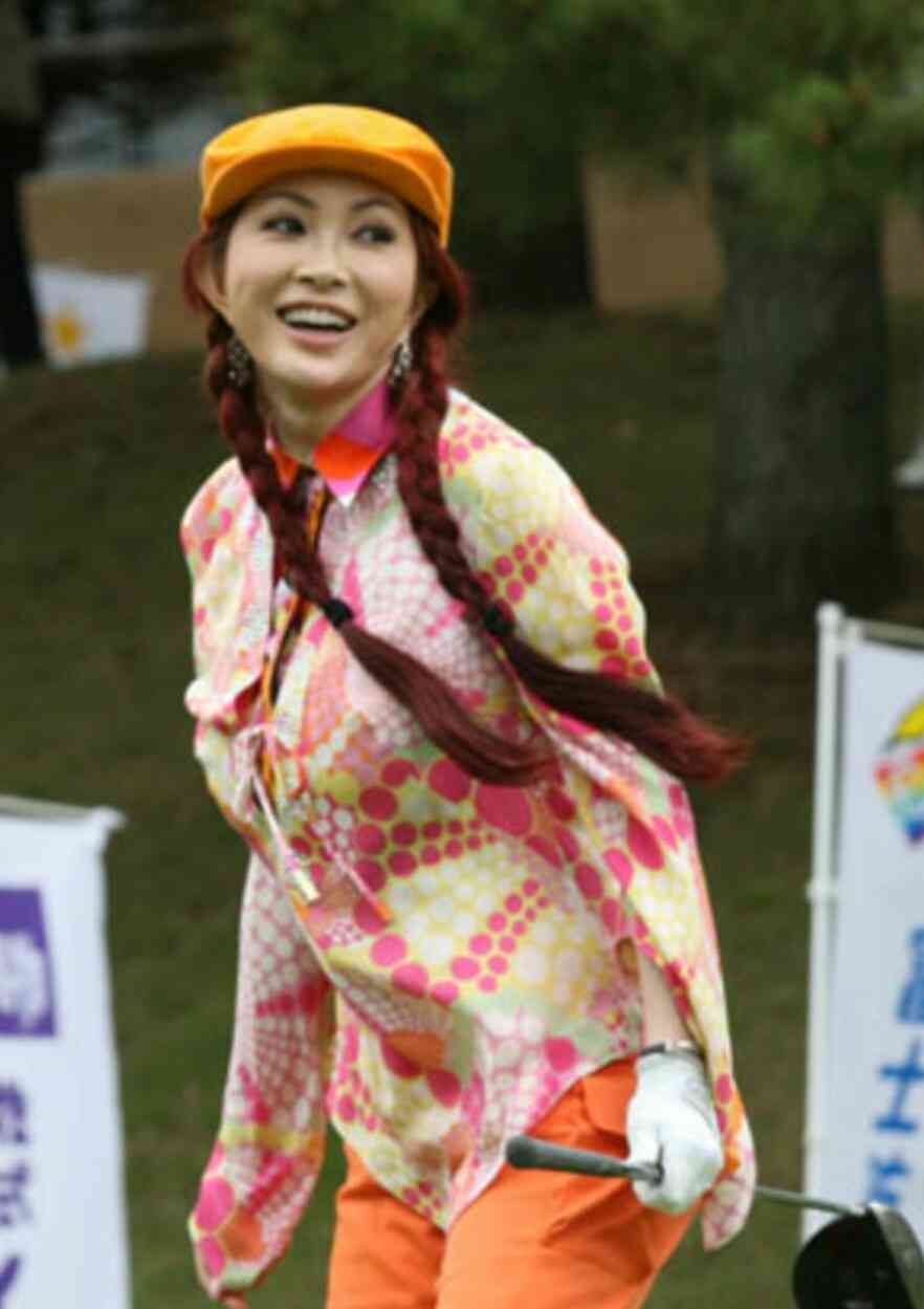胸が大きい人のファッション